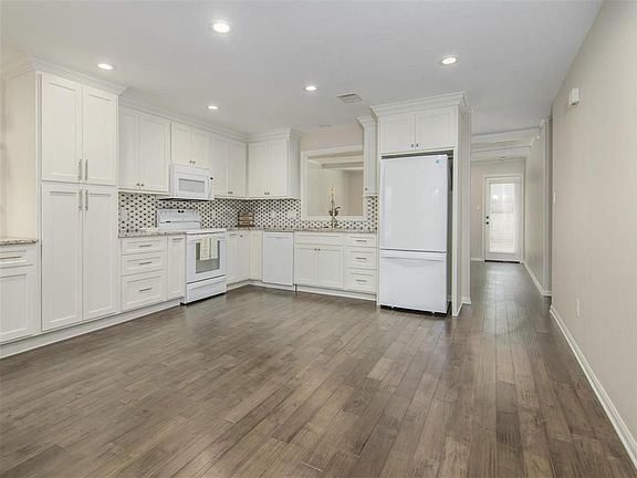 4th image of 12938 Westleigh Dr
