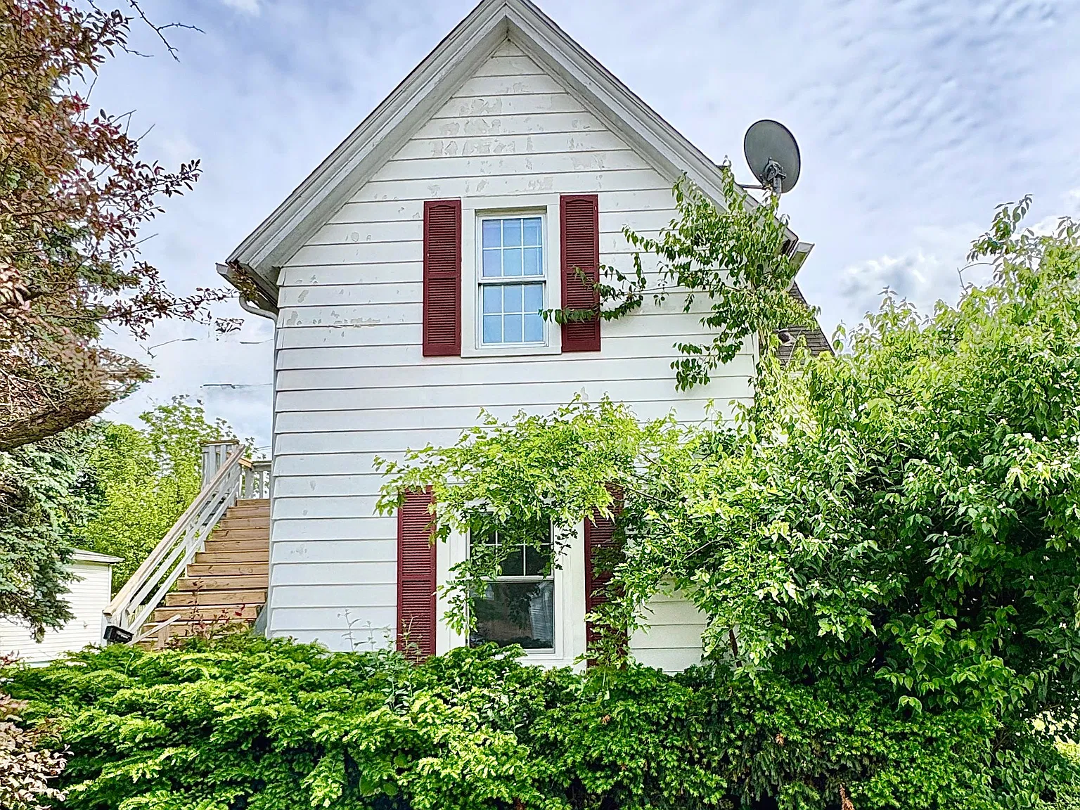 2 bed, $1,050 — Photo 1