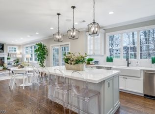 35 Gates Ave, Chatham, NJ 07928