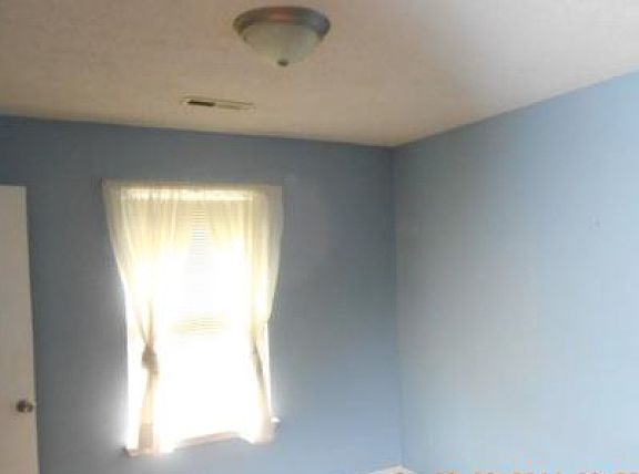 4th image of 232 S 181st Ave E