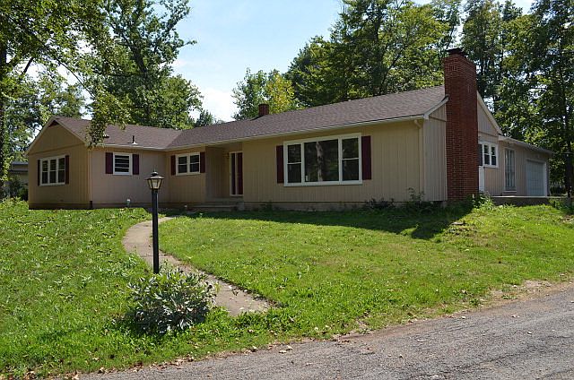 1st image of 370 Evans Ave #P