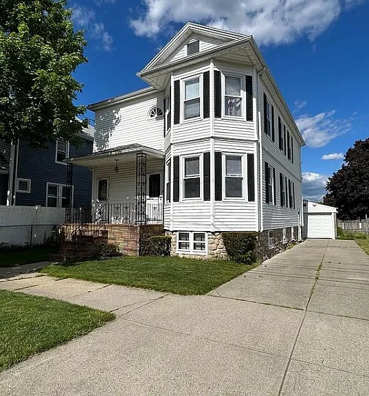 82 Milford St #2 — Photo 1