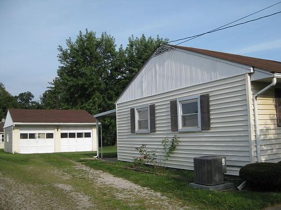 3rd image of 767 Lilac Ln