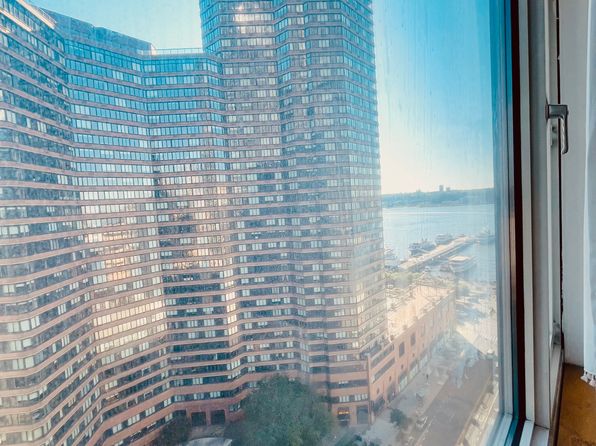 635 W 42nd St APT 16J