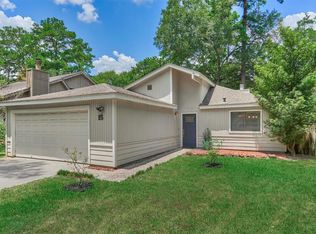 15 N Timber Top Dr, Spring, TX 77380