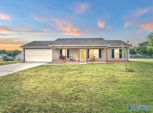 323 Earnhardt Dr, New Market, AL 35761