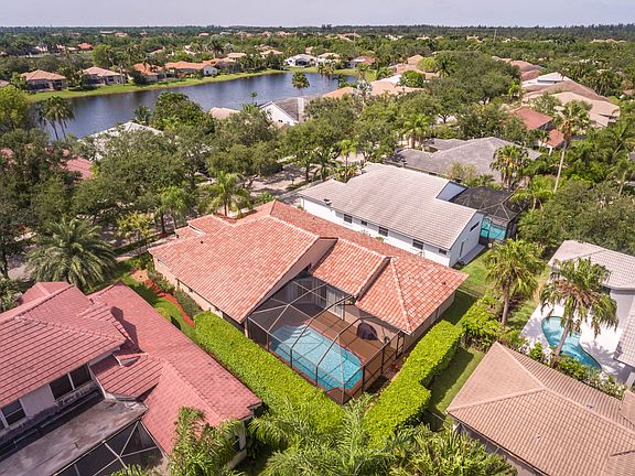 4th image of 2747 Oakbrook Ln