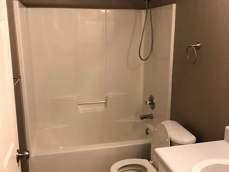 2290 Heritage Cir — Photo 3
