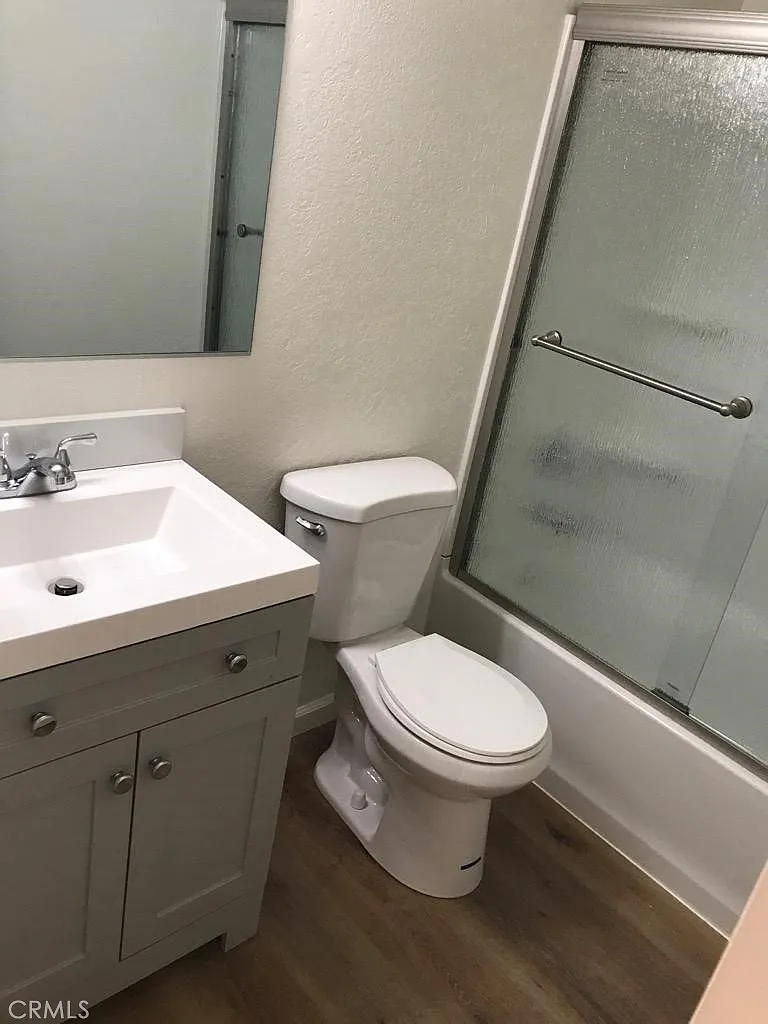 3 bed, 2.0 bath, 1100 sqft, $2,000 — Photo 3