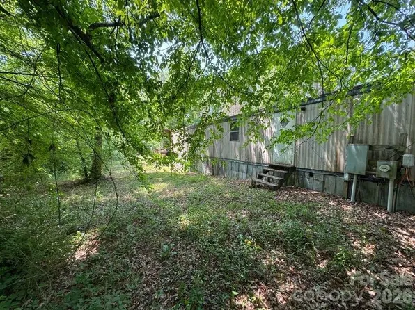 159 Hunterpond Ln, Statesville, NC 28677