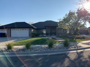 380 Beech Pl, Lemoore, CA 93245