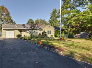 6 Maple Lake Rd, Kinnelon, NJ 07405