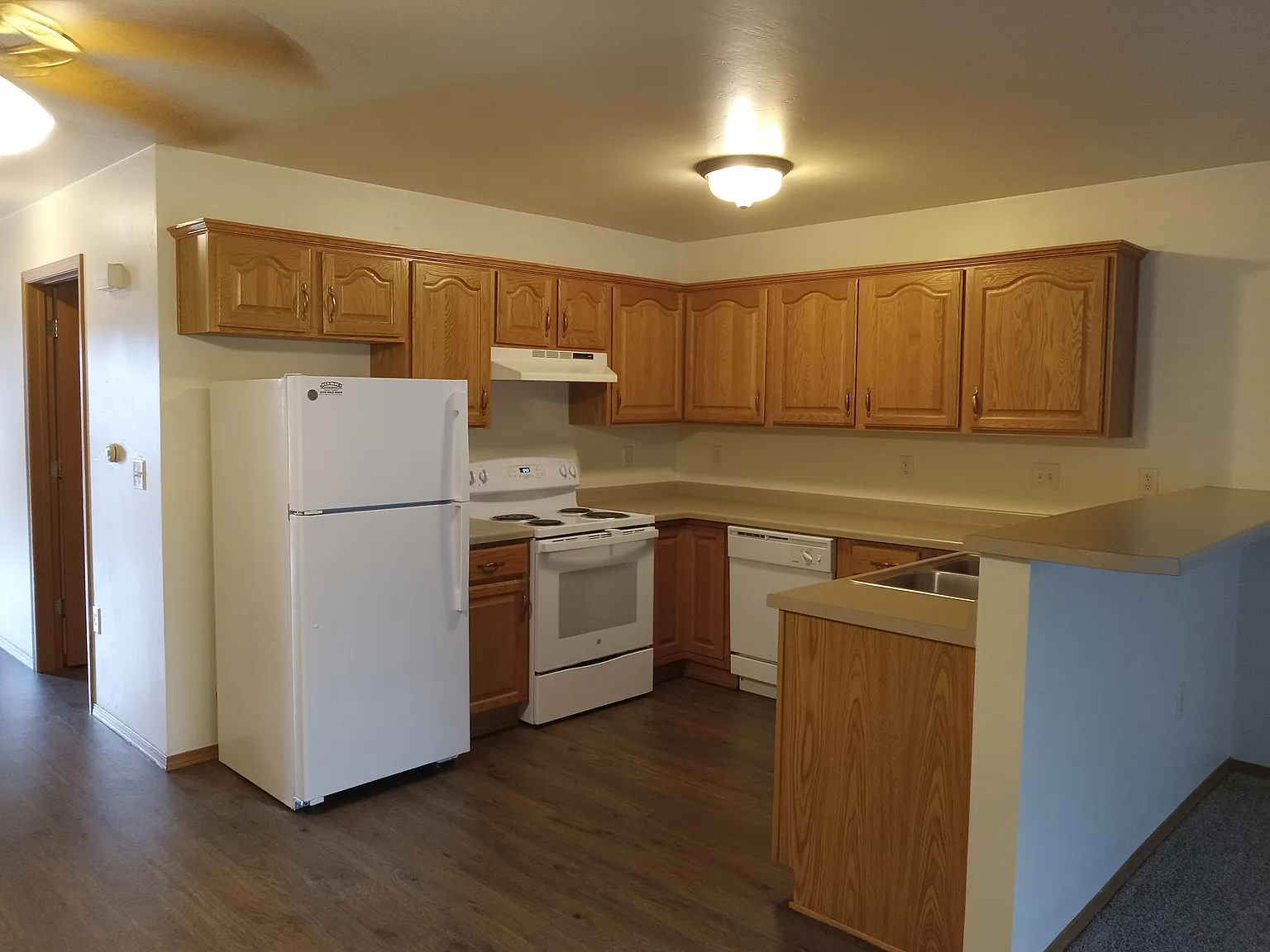 2 bed, 1.5 bath, 1500 sqft, $1,289 — Photo 4