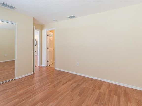 4th image of 209 Enka Ave