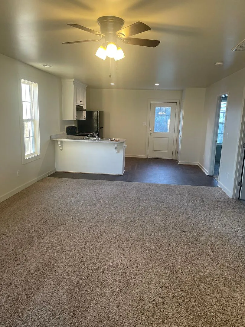 3601 Citation Court — Photo 4