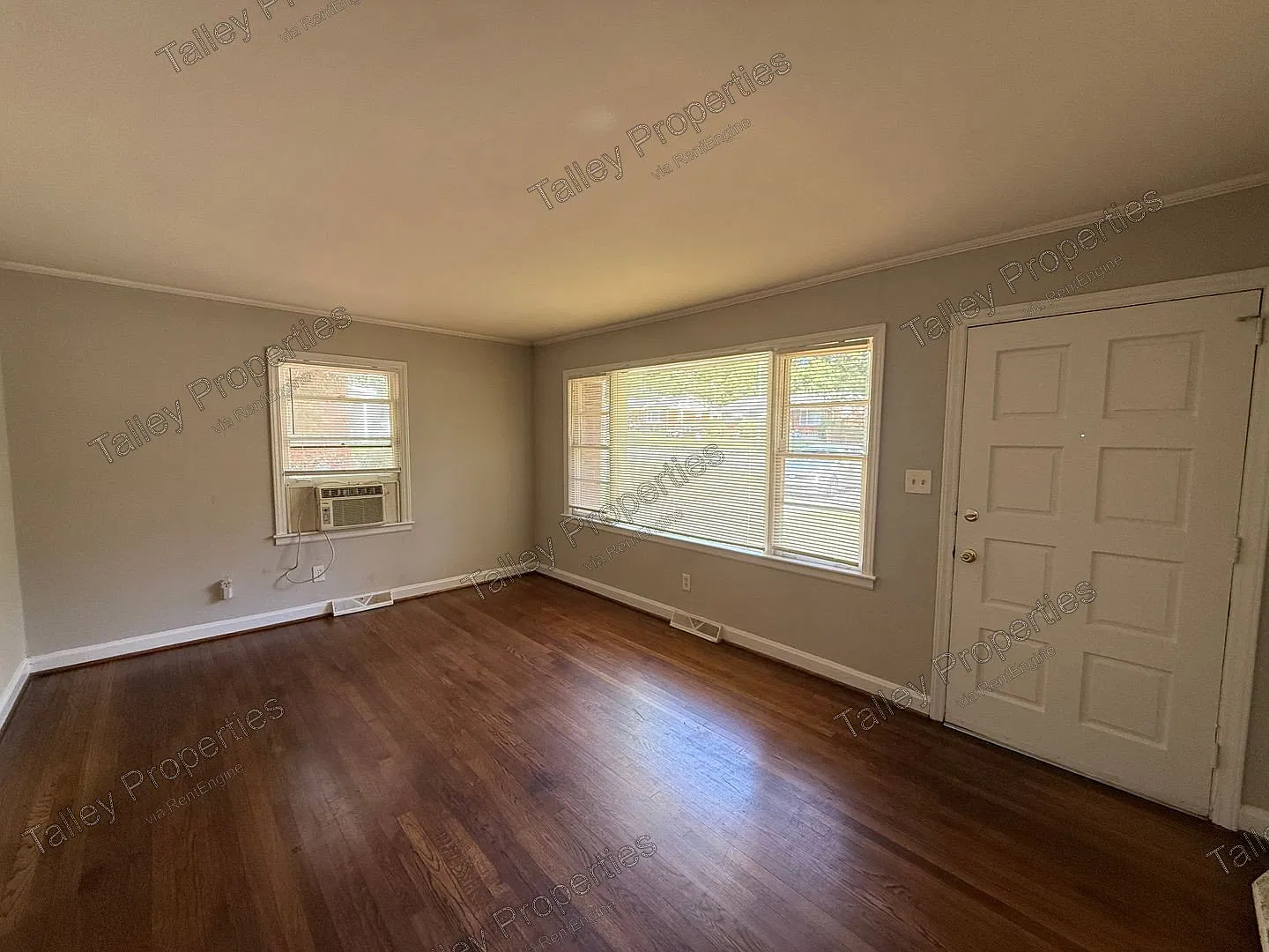3 bed, 2.0 bath, 1196 sqft, $1,699 — Photo 3