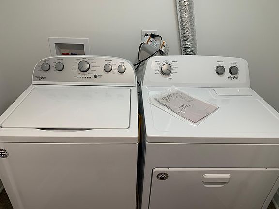 5th image of 1056 W Foster Ave #1F
