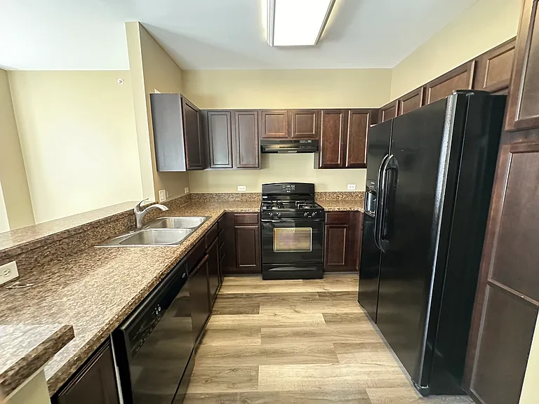 2245 Aurora Dr #28 — Photo 6