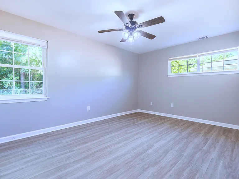 306 Floyd St — Photo 22