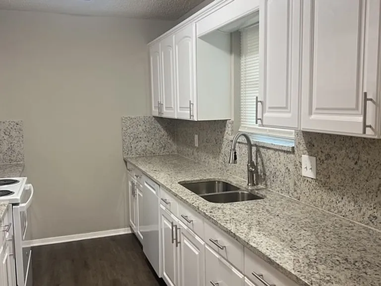 201 Straw Rd — Photo 13