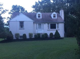 961 Bluebell Ln, Warrington, PA 18976