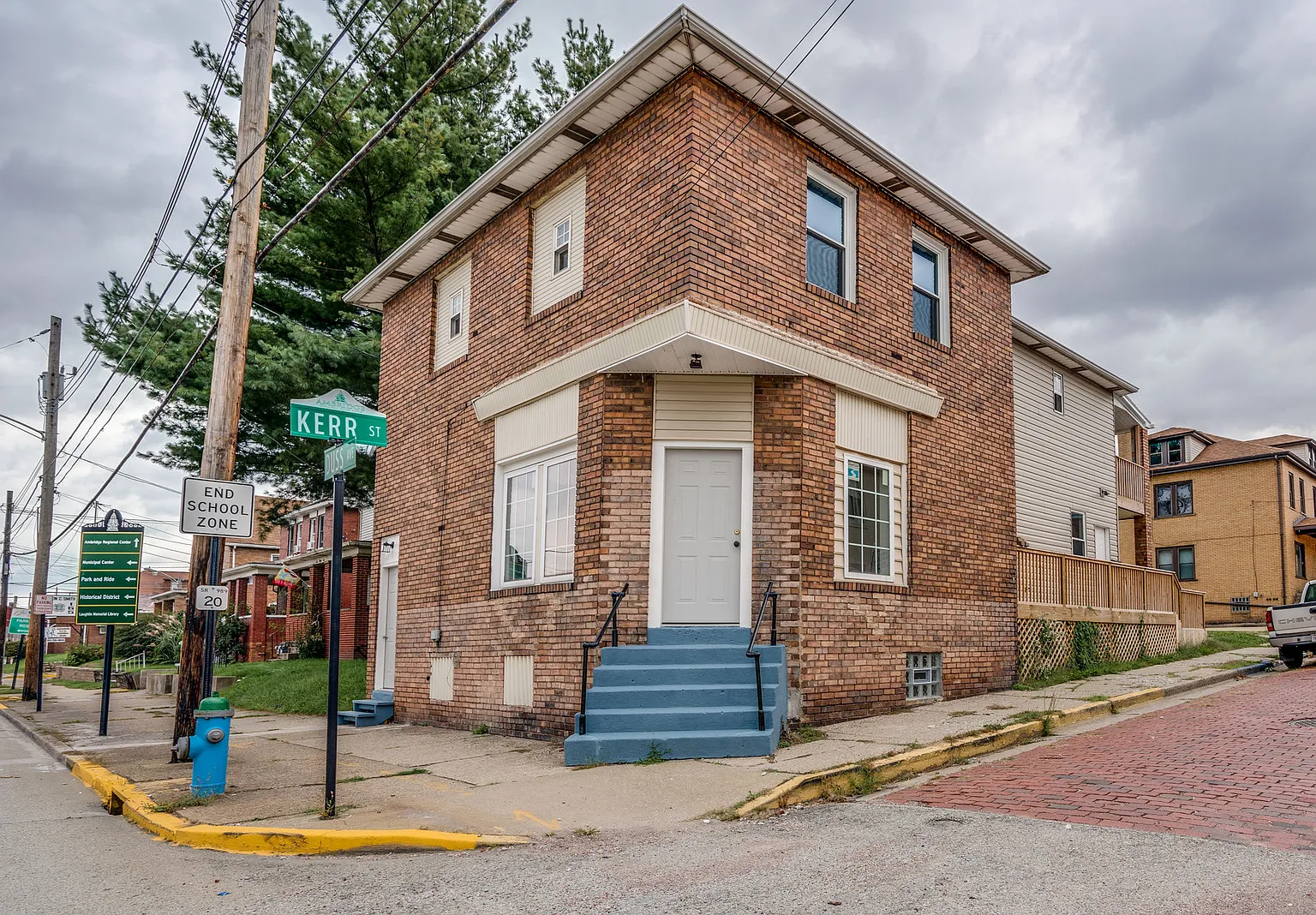 1026 Duss Ave photo 1