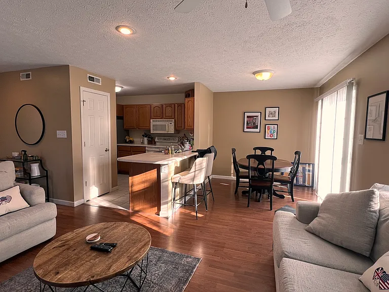 3590 S Oaklawn Cir — Photo 7
