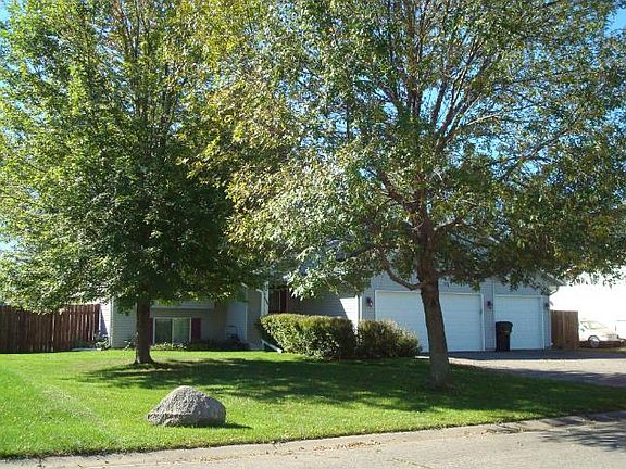 3rd image of 1009 Lacy Ln