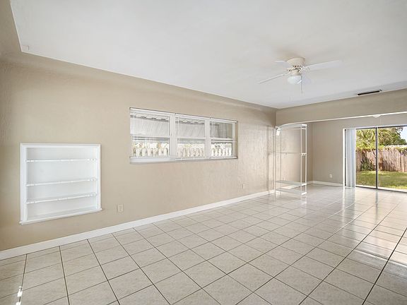 4th image of 545 12th Ave N #1