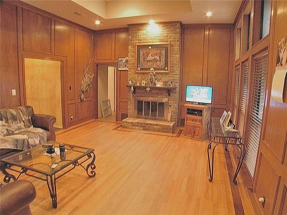 2nd image of 5 Crest Ct