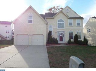 3 Log Cabin Rd, Sicklerville, NJ 08081