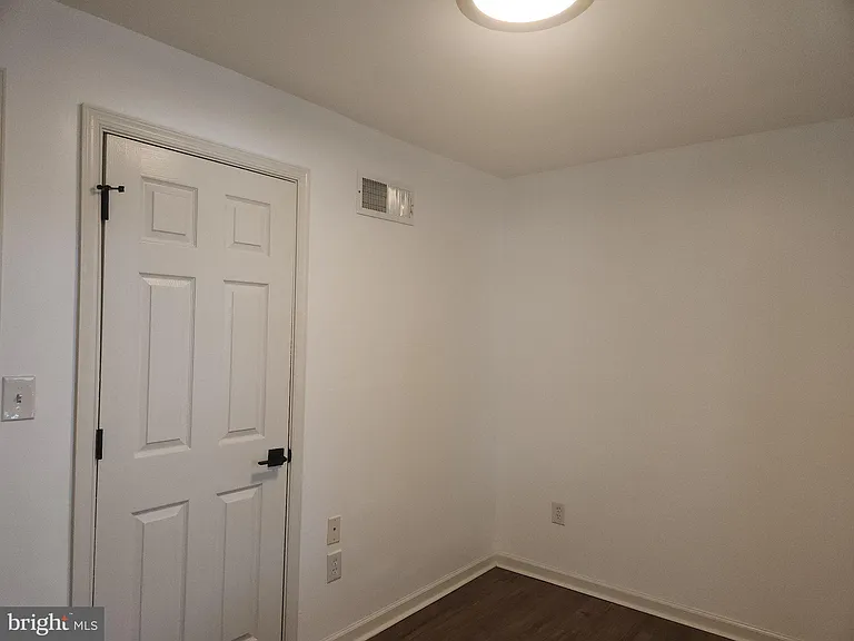 3856 Terrace St — Photo 33