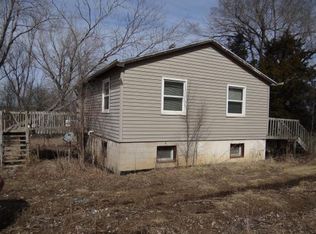 3335 Wyandotte Rd, Meriden, KS 66512