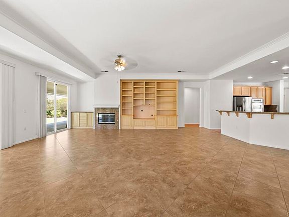 5th image of 30290 Carmenet Cir