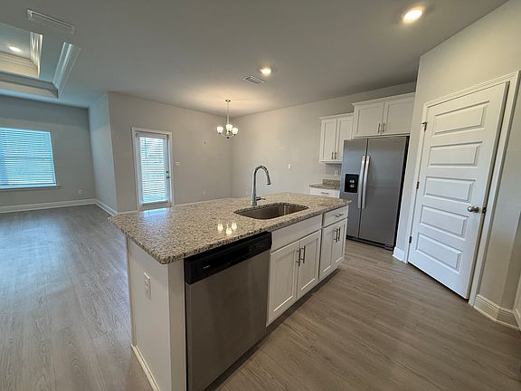 4th image of 13156 Shoshoney Cir