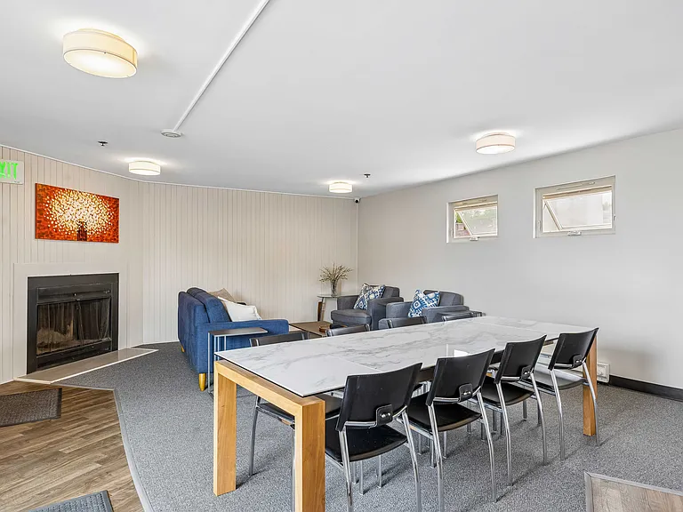 511 E Roy St #213 — Photo 13