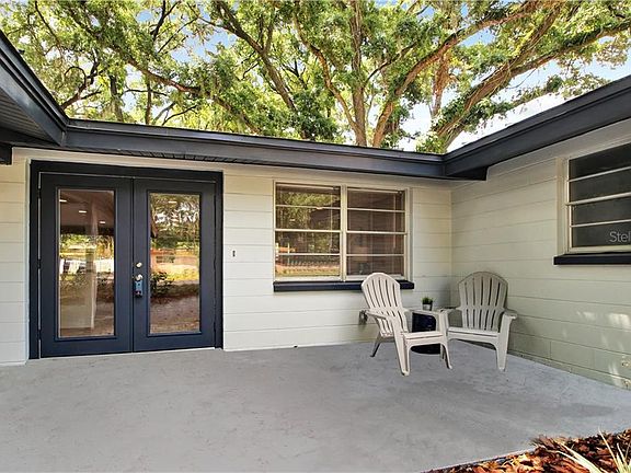 2nd image of 1904 Taylor Ln