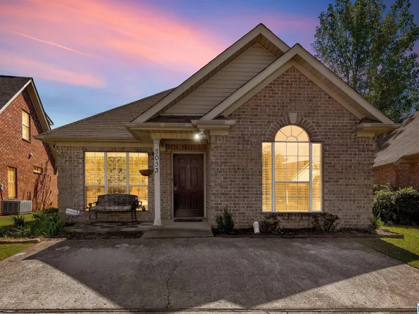3033 Summit Dr, Fultondale, AL 35068