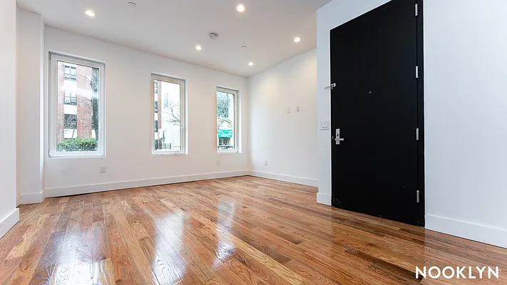 Rented by Nooklyn NYC LLC | media 27