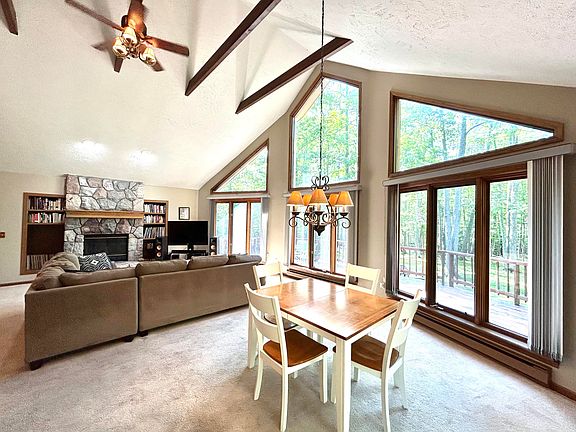 5th image of 1610 Chickadee Ct