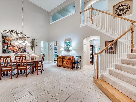 3rd image of 713 Coralberry Dr