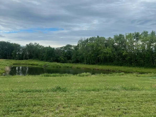 18256 Tanglewood Dr, Clive, IA 50325