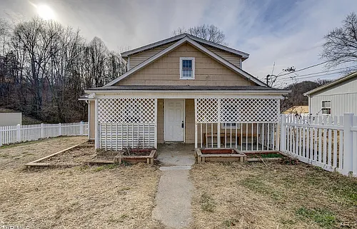 1908 Darnell Dr Photo 1