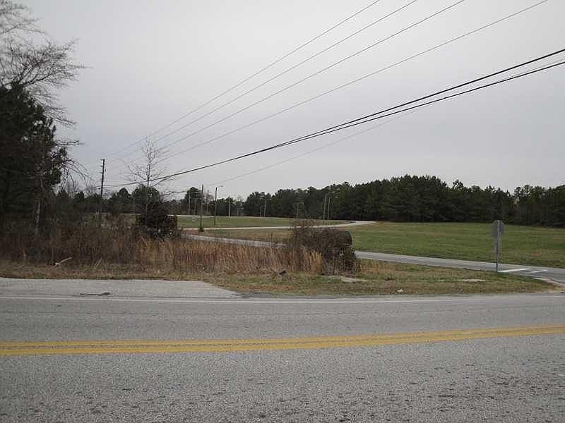 2nd image of 3595 Hoke Okelly Mill Rd