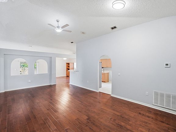 4th image of 1945 Millington Ln
