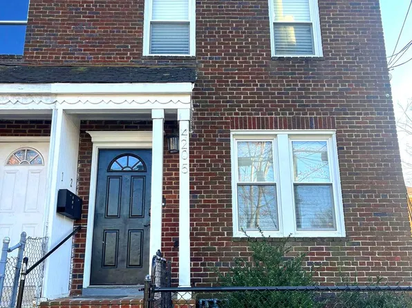 4205 Eads St NE APT 2, Washington, DC 20019