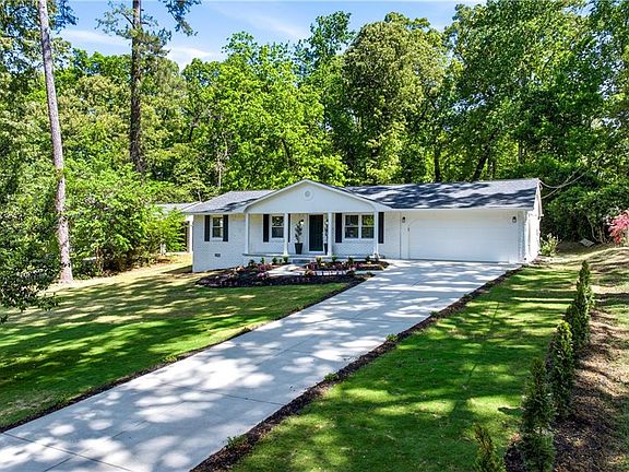 2nd image of 46 Hunting Creek Dr