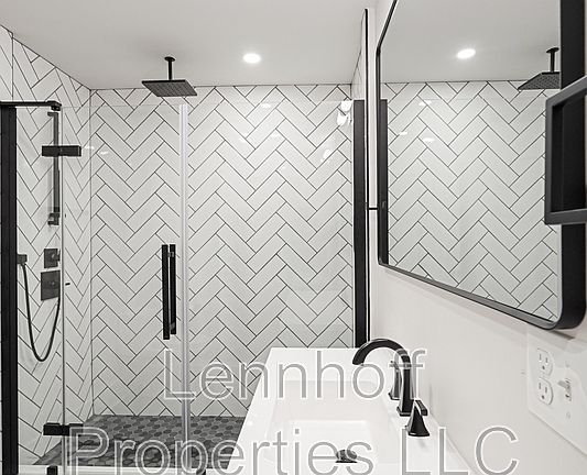 4th image of 28 Clark St Floor 3