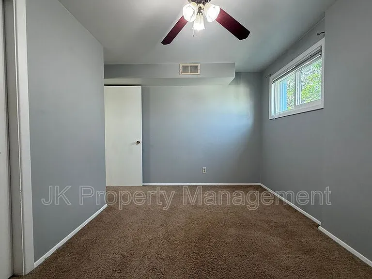1322 1st Ave NW #2 — Photo 11