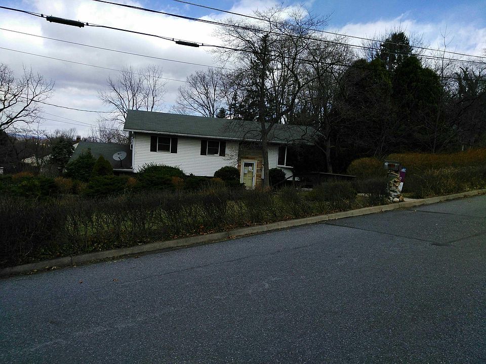 1st image of 300 Dogwood Ter